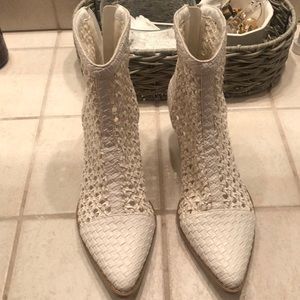 Coconuts by Matisse Shoes - White booties Coconuts by Matisse Shoes - White booties